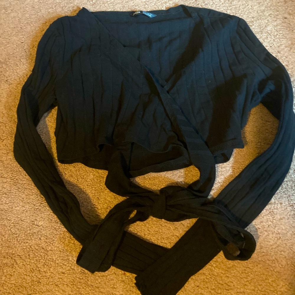 Black criss cross crop top